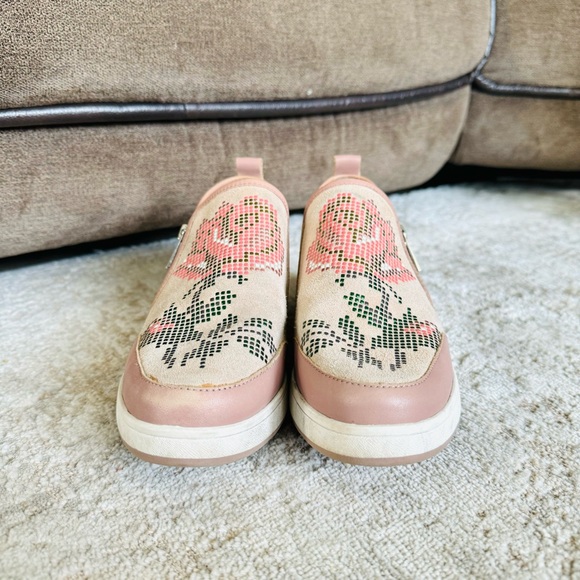 Donald J Pliner Mylasp Slip-on pink tan floral print zip side sneaker woman’s 7 - Picture 3 of 9